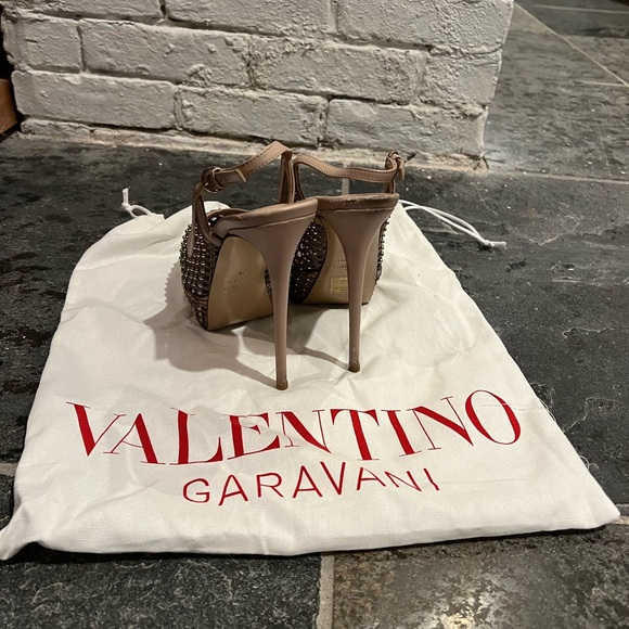 Valentino studded heels, size 39 - Picture 2 of 6